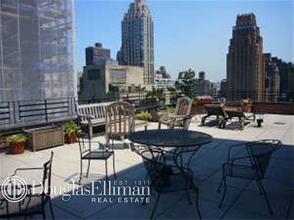5th image of 310 E 49th St APT 2A