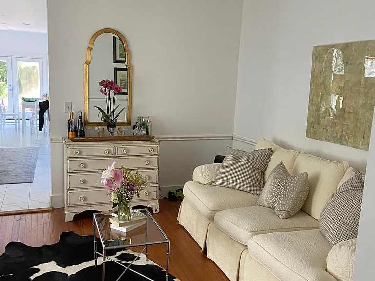 8 Hurlbert St — Photo 8
