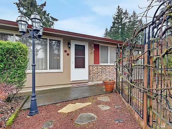 3rd image of 21718 106th St E