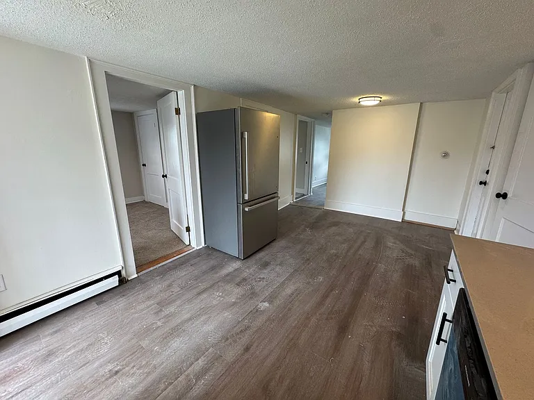 717 Main St — Photo 2
