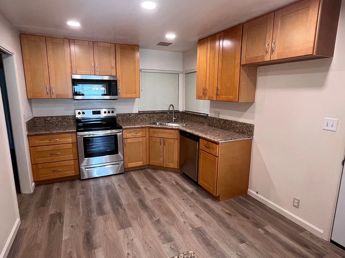 Nice Home In Carmichael With Pool & Spa!! — Photo 2