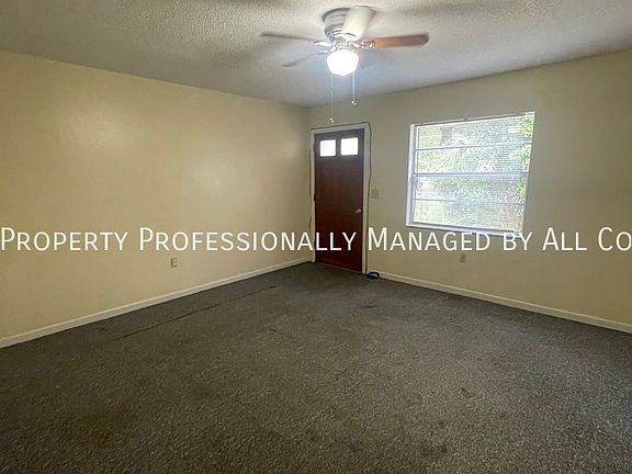 4th image of 2039 Tennyson St