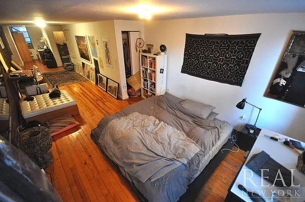 Rented by REAL New York | media 9