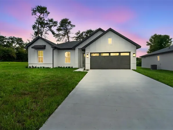 894 Pine Ave, Orange City, FL 32763