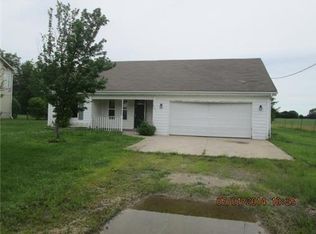 210 N 5th St, Cleveland, MO 64734