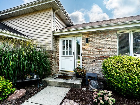 5th image of 2770 Kingsway Ave