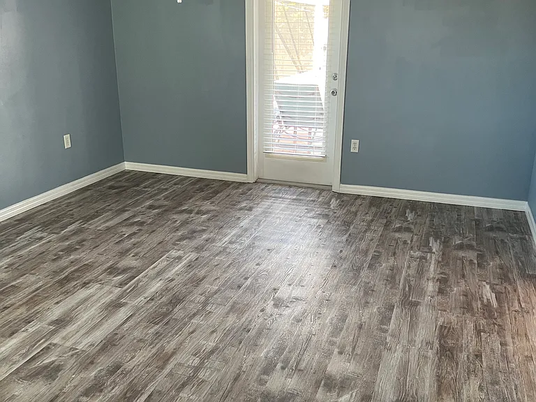 3275 Markridge Rd — Photo 4