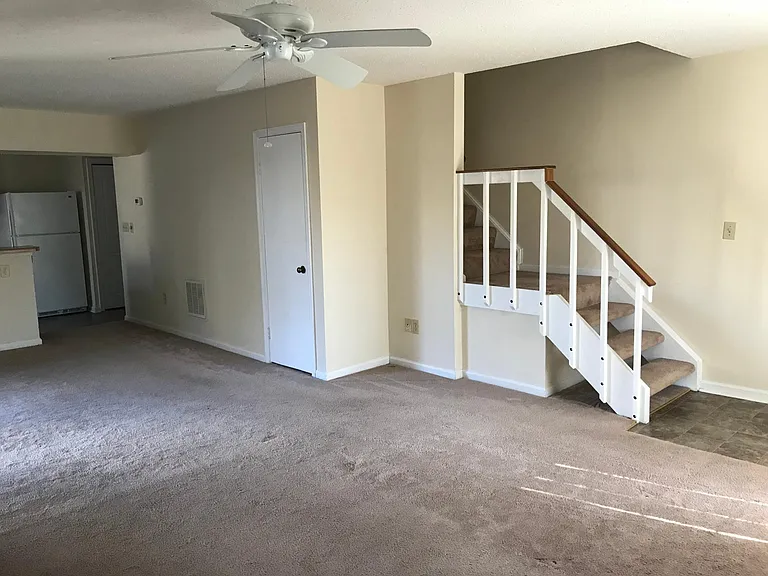 4664 Genoa Cir — Photo 5