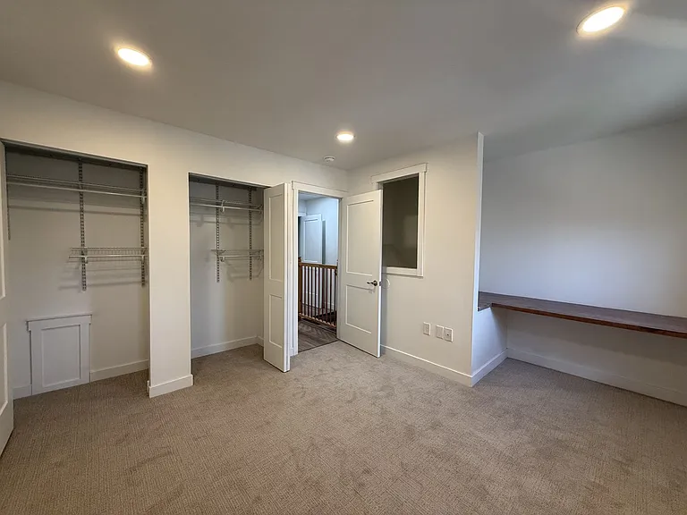 719 W College Ave — Photo 14