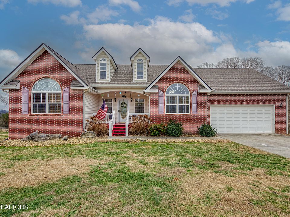 1st image of 121 Uphill Dr