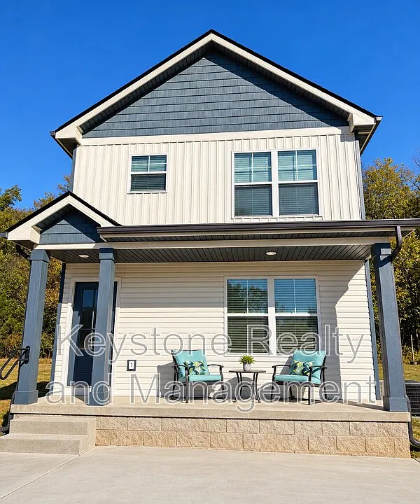 158 Village Dr