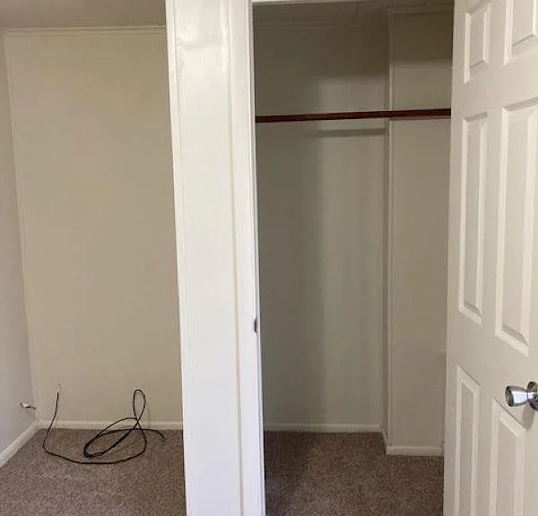 602 E Republic St — Photo 12