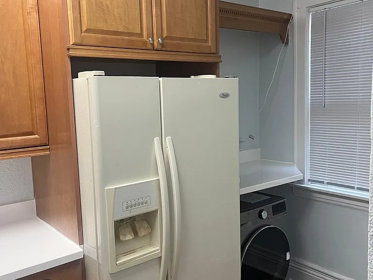 126 Mendoza Ave #12 — Photo 5