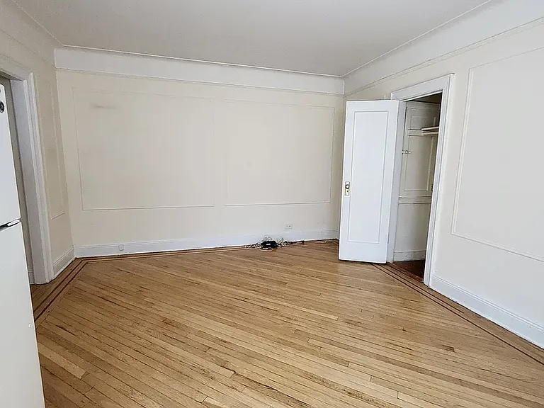 62-98 Saunders St #4 — Photo 3