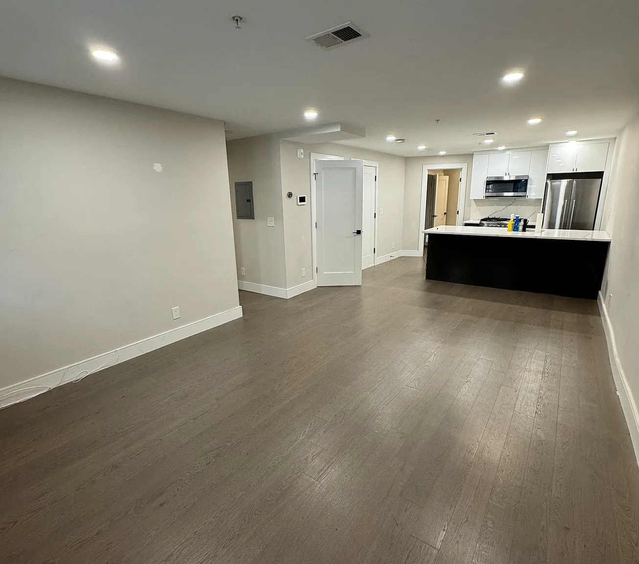 531 Newbury St — Photo 1