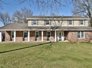 400 Snipes Dr, Saint Charles, MO 63303