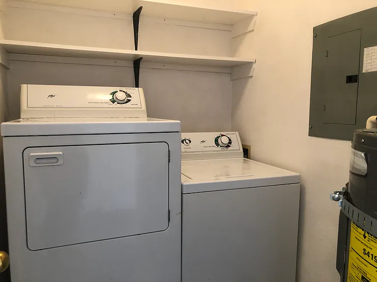 1503 NW Leland Dr #1 — Photo 5