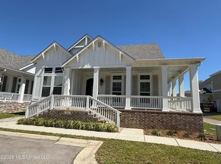 104 Whispering Oaks Dr, Pass Christian, MS 39571