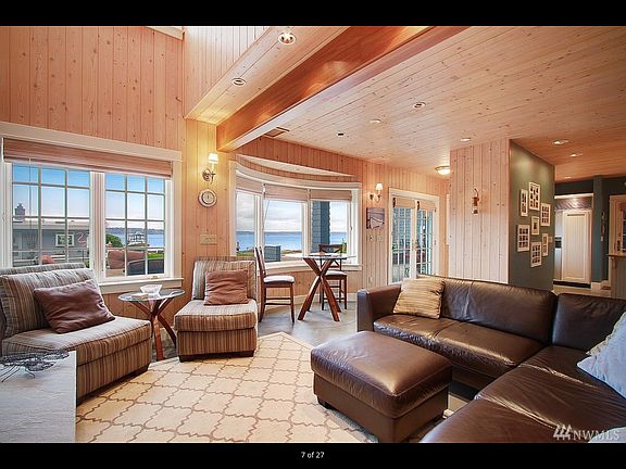4th image of 11825 Tulare Way W