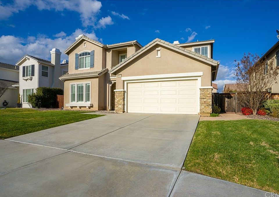 1st image of 24090 Madeira Ln