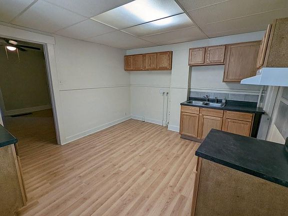 4th image of 555 Deeds Ave