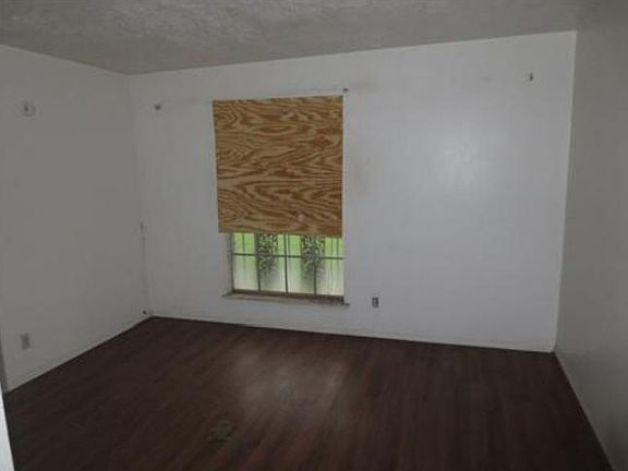 2nd image of 260 Butler Dr