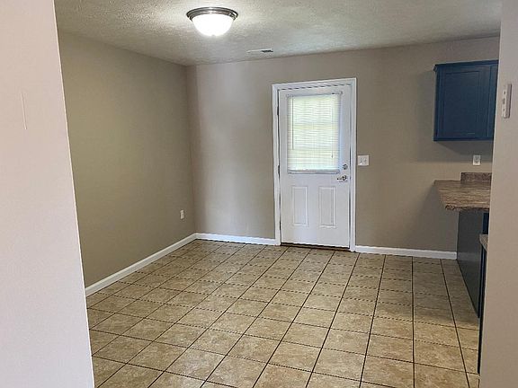 3rd image of 240 Saint George St APT 1