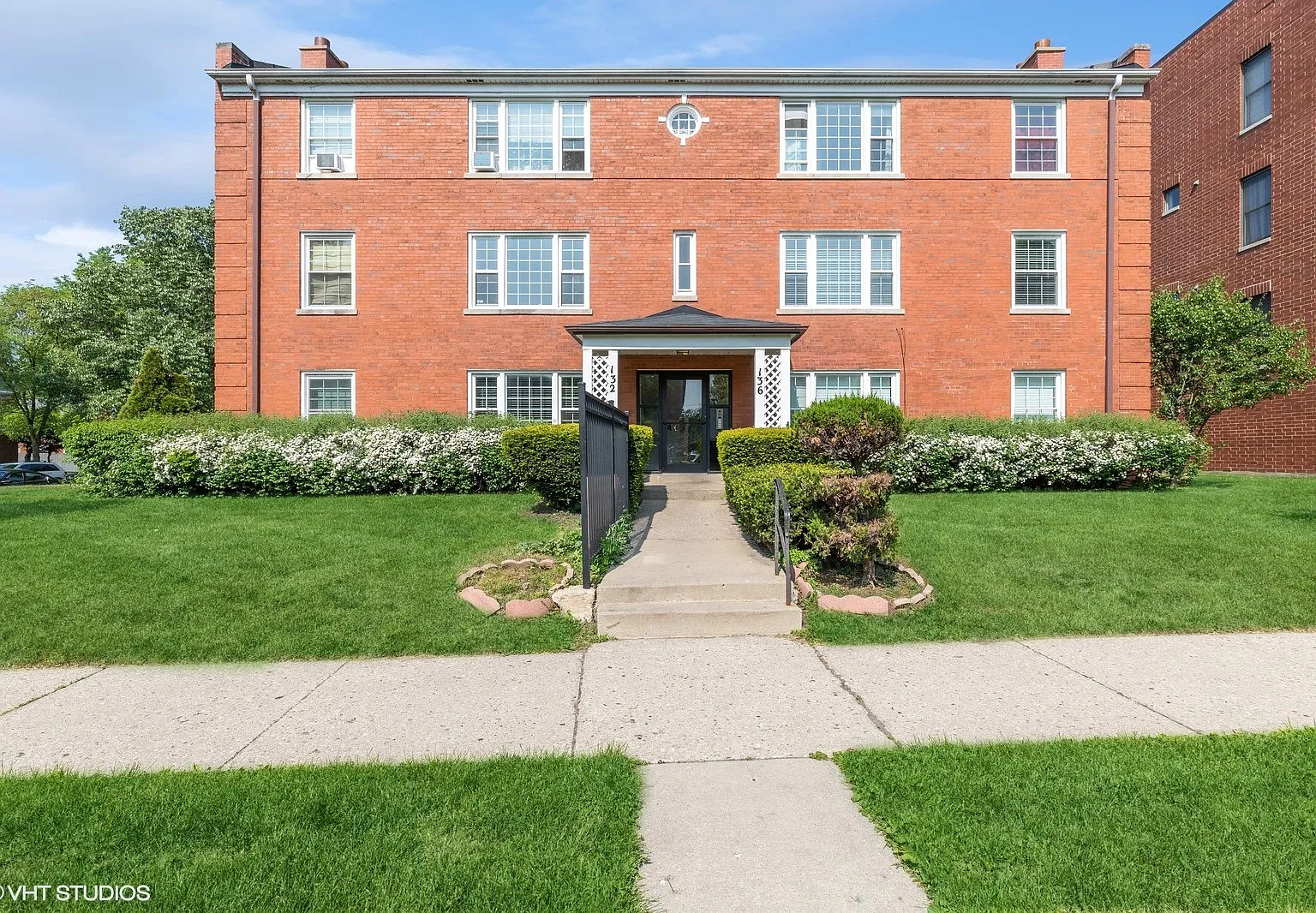 2 bed, $1,745 — Photo 1
