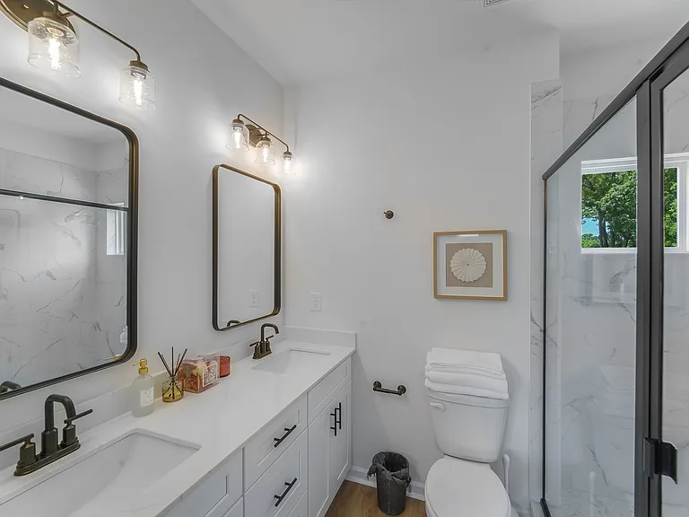 1211 Lomax Ave — Photo 16