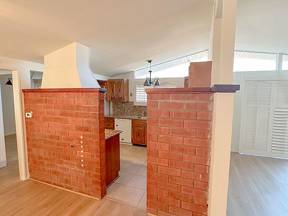 5th image of 502 S Broder St