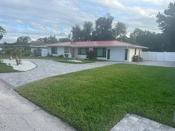 1836 Tulip Dr, Sarasota, FL 34239