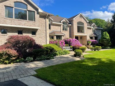 527 Split Rock Road, Syosset, NY, 11791