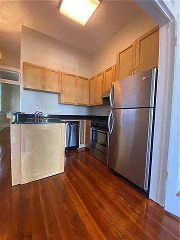 7620 Burthe St — Photo 4