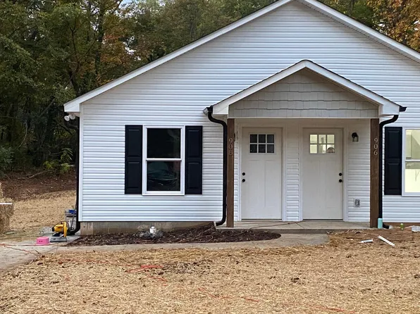 906 E McBee St #908, Lincolnton, NC 28092