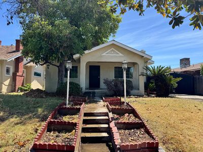 1382 N Thorne Ave, Fresno, CA, 93728