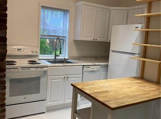 15 Clinton Ave UNIT 2, Newport, RI 02840