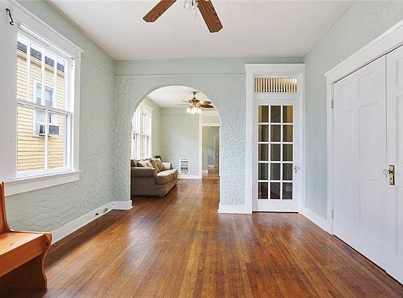 2nd image of 2713 Chestnut St
