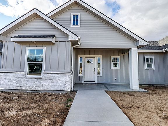 3rd image of 355 Lodgepole Ct