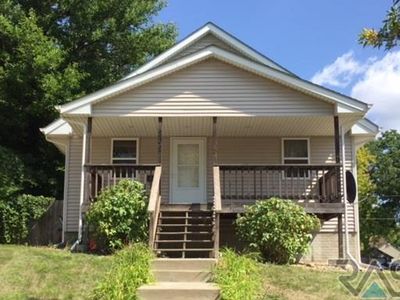 808 S Grange Ave, Sioux Falls, SD, 57104