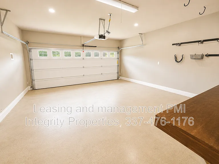 213 Woodhaven Rd — Photo 3