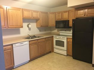 253 Haywood Dr, Iowa City, IA 52245
