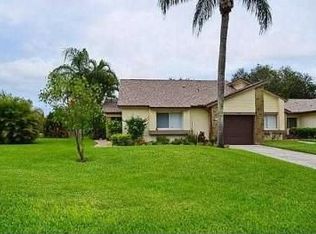 106 Village Walk Dr #4, Royal Palm Beach, FL 33411