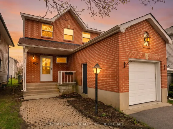 870 Walker Ct, Kingston, ON K7M 8L2