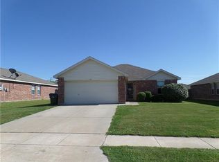 116 Maned Dr, Sanger, TX 76266