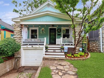 4208 Charlotte St, Kansas City, MO, 64110