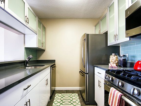 3rd image of 189 W 89th St APT 11N