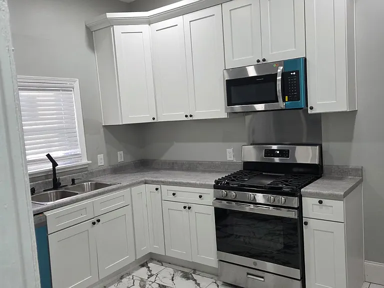 1629 Netherwood Ave — Photo 12