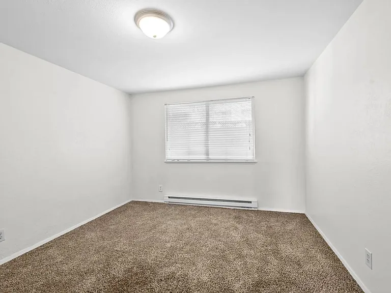 Park Ridge Apartments — Photo 82