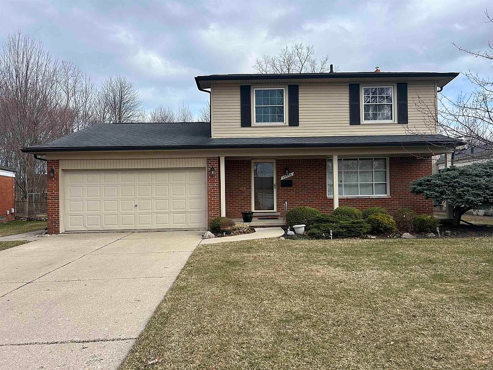 1st image of 33538 Swan Dr