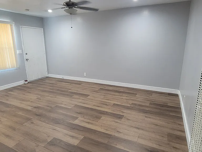 6221 Emil Ave #6221 — Photo 9